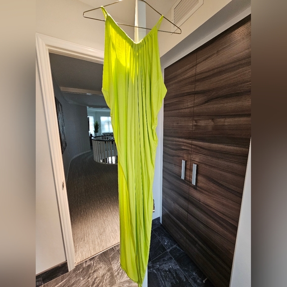 Dress- Maxi Neon Yellow -Size small - Picture 5 of 5